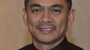 Datuk mohd azis bin jamman ( jawi : Azis Jamman Regarded Giant Killer For Defeating Rahman Dahlan