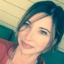 Deanna Miles's Instagram, Twitter & Facebook