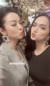 Đều là Hoa hậu đình đám, Hương Giang đọ sắc Jennifer Phạm, nhìn vào không  biết ai chị ai em