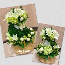 Sireh Dara Mw314 In 2020 Flower Delivery Online Florist Wedding Flower Packages