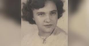 Anne Mcmullen's Instagram, Twitter & Facebook