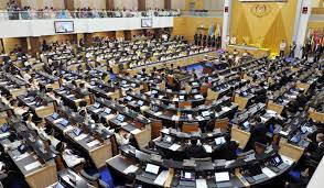 Berkuasa melantik ahli dewan negara yang berjasa kepada negara. Dewan Rakyat Umum Anwar Ibrahim Hilang Kelayakan Semasa Mstar