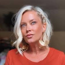 Vicki Brauer's Instagram, Twitter & Facebook