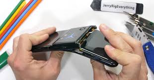 Lenovo Legion Duel Phone 2 broke into ...