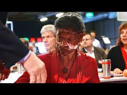 Sarah Wagenknecht Bekommt Torte Ins Gesicht Youtube