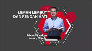 Semasa persediaan di pentas, peserta tidak dibenarkan. Pidato Tentang Rendah Hati Goresan