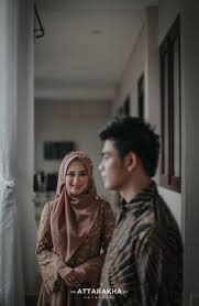 Kamu dapat bernostalgia dengan tampilan motor cb 100 yang legendaris di film dilan 1990. 45 Ide Prewedding Fotografi Fotografi Pengantin Pose Perkawinan