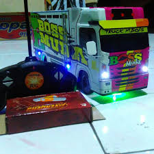 Tutorial membuat kabin canter skala 1:10 detail sesuai janji saya kemarin saya sertakan ukuran truk asli dan detail ukuran skala. Miniatur Truk Isuzu Giga Dan Canter Shopee Indonesia