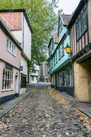 Few houses that now stand in elm streets date before 1507, when an awful fire burnt down more than 700 buildings in norwich. Ancient English Cobbled Street Of Elm Hill Norwich Norfolk Stock Photo Picture And Royalty Free Image Image 87580924