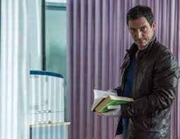 Les enlèvements d'enfants, les disparitions, les crimes crapuleux ou sexuels sont le lot quotidien des enquêteurs de cet escadron. Section De Recherches Saison 9 Episode 10 La Regle Du Jeu Teleobs