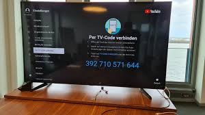 Theoretisch schon, da sie ja einfach auf dem fernseher in die youtube app hineingehen können. Youtube So Streamt Ihr Videos Auf Euren Tv Netzwelt