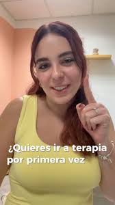 Tu tía la que aplaude al bailar 😂, No, ya, en serio. Ir a terapia por  primera vez puede sentirse muy retador, pero no necesitas prepararte tanto,  poco a poco irá fluyendo la primera entrevista., ...