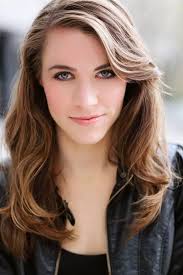 Leigh Dunham's Instagram, Twitter & Facebook