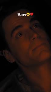 komen yang hari ini nunggu episode 6 tayang!! kasihan banget sama  skippy🥺❤️ #gay #lgbt #gayseries #fellowtravelersedit #showtime #skippy  #fellowtravelers #mattbomer #series #fyp #xyzbca #paramountplus ...