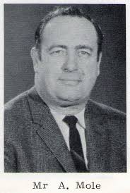 I had Mr Mroz for photography in 1975-76ish at Rose Hill Jr High. I  skateboarded all over Moss Bay to get those black and white photos to  develop! I loved that class!