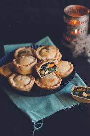 Mini Tourtes Aux Epinards Et Patate Douce Spinach And Sweet Potato Handpies Tourte Epinard Recettes De Cuisine Idee Recette