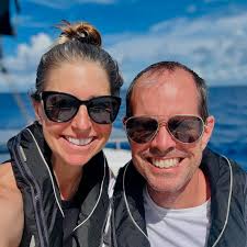 We wanted to introduce ourselves to those who might be new here. Welcome!  😀 We are John and Anna, early retirees who escaped the corporate grind and  are now sailing the world