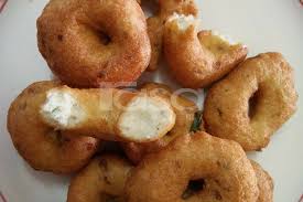 Resepi kuih kacang hijau atau di kenali juga sebagai kuih kasturi, mudah dan sedap. Ulundu Vadai Garing Perang Di Luar Putih Lembut Di Dalam Rasa Nak Masak
