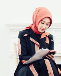 ©2015 lukihermanto dilarang menggunakan semua foto di website. Padu Padan Hijab Dengan Style Smart Casual Untuk Wanita Karir Ala Dian Pelangi