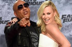 Il est révélé par un second rôle dans il faut sauver le soldat ryan (1998). Vin Diesel Dreht Wieder Mit Helen Mirren Und Charlize Theron