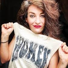 Lindsay Vidal's Instagram, Twitter & Facebook