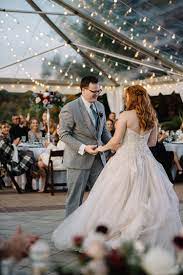 15 Unique Non Traditional First Dance Songs The Pink Bride Traditional Wedding Songs Wedding Songs Pink Bride