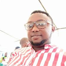 Mo ki gbogbo omo Bibi ilu ogbomoso Nile loko oo,Ilu ogbomoso ko ni baje,  (Amin oo)omo Bibi Ilu ogbomoso ni mi,ni Agbo Ile Ayedun Taraa . ogbomoso ko  baje oo Taraa naa