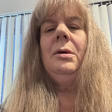 Can moss from trees be used for mod podge projects?