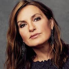 Stephanie Kennett's Instagram, Twitter & Facebook