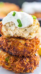 Easy Crab Cakes Video Sweet And Savory Meals Recipe Crab Cakes Crispy Crab Cakes Imitation Crab Cakes
