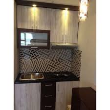 Sayangnya anda tidak bisa memiliki sebuah dapur baru, kecuali anda tahu orang orang yang tepat atau memenangkan sebuah acara gameshow. Kitchen Set Minimalis Sesuai Ukuran Total 3 5 Meter 1 75m X 1 75m Di Gambar Rak Dapur Lemari Sayur Shopee Indonesia
