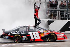 Apparently back in 2009, creative agency wieden+kennedy designed a novel cup for espn and nascar. Ed Hinton Blog Espn
