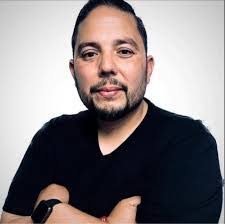 Eric Dearth's Instagram, Twitter & Facebook