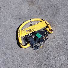 Primăria sectorului 4 a adus acest sistem din china şi este gândit pentru cei care au o parcare de reşedinţă. Blocatoarele De Parcare Din Sectorul 4 Au FÄcut Multe Victime PanÄ Acum Nwradu Blog