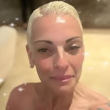 Denise Noto's Instagram, Twitter & Facebook