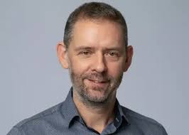 Samsung grows sales team