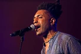 One of Britain's top singers will be performing in the Costa del Sol