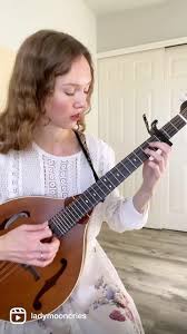 Noel Nouvelet 🕊️ #mandolin #christmascarols #folkmusic