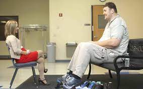 Igor vovkovinskiy, tallest man in us, dies in minnesota. 0h5 Z 9raott M