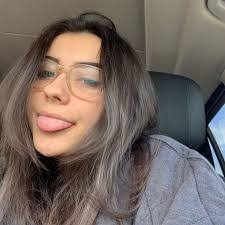 Isabel Murphy's Instagram, Twitter & Facebook