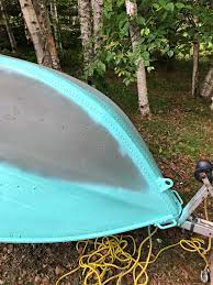 I Spray Painted A Boat Turquoise Boat Makeover Sponsored By Rust Oleum Dans Le Lakehouse Aluminum Boat Paint Boat Restoration Aluminum Boat