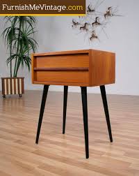 Cute little table with spindle legs and one low shelf. Very Goods Mid Century Modern Teak Side Table Spindle Legs