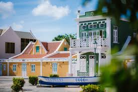 Today it's 31°c with good air quality (38 µg/m3). Downtown Aruba Vibes Oranjestad Visit Aruba Blog