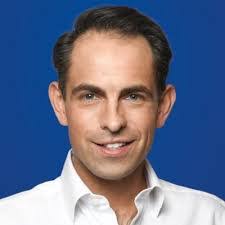 Eric Willems's Instagram, Twitter & Facebook