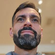 Fresh haircut and beard trim. 💇🏻‍♂️🧔🏻 Gay superpowers restored! 🦸‍♂️  GayThreads 🏳️‍🌈