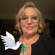 Manon and spoon 🐾🐾 #KATSEYE #katseye_manon