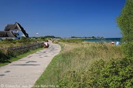 Achtwöchige herausforderung michelle covington crawford. Hohwacht Uferweg Promenade Foto Ostsee Kustenlandschaft Bild Am Meer Wasserblick