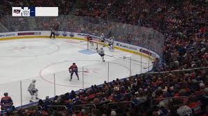 Competiting chants in Edmonton 🗣🗣