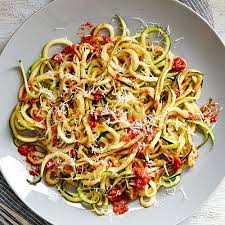 zucchini noodles with crushed tomato