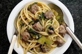 Spaghetti Mit Salsicce Und Catalogna Lebensmittel Essen Lecker Hacktatschli